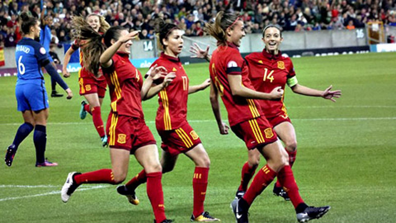 Telediario 1: Guijarro corona a España en el último minuto del Europeo Sub-19 femenino | RTVE Play