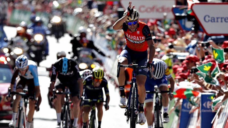 El italiano Vincenzo Nibali (Bahrain) se ha impuesto en la tercera etapa de la Vuelta a España disputada entre Prades y Andorra La Vella, de 158,5 kilómetros, en la que el británico Chris Froome (Sky) se enfundó el maillot rojo de líder.