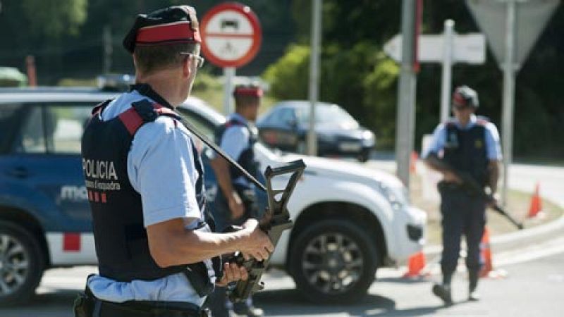 Los sindicatos de la policía y la guardia civil denuncian que no ha habido colaboración entre las fuerzas de seguridad 