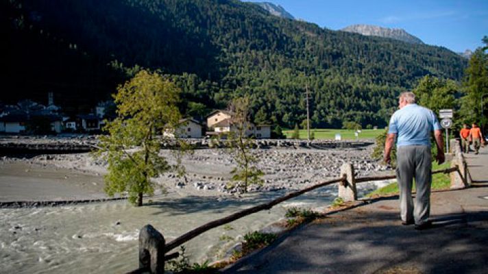 Ocho personas siguen desaparecidas en Suiza después de una avalancha de lodo 