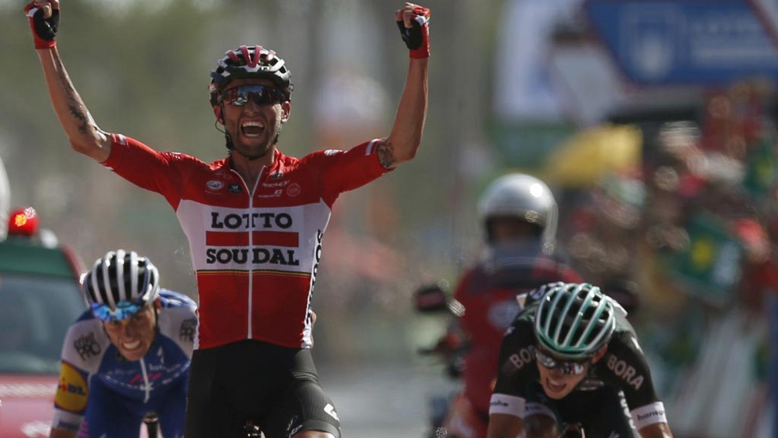 Tomasz Marczynski se impone en Sagunto en una etapa espectacular | Ver