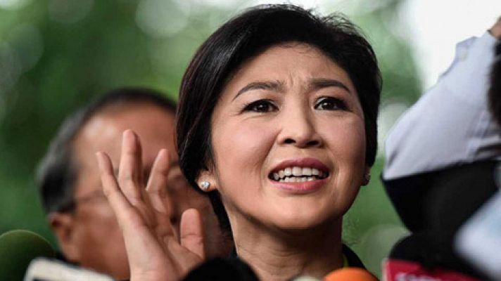 Buscan a Yingluck Shinawatra