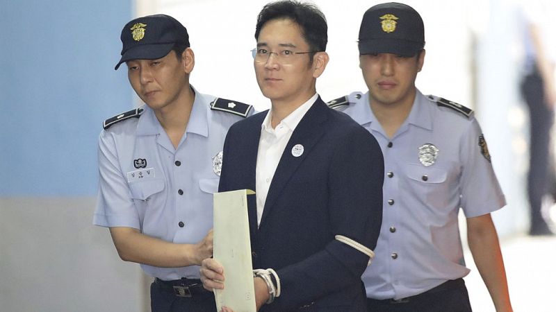 El heredero de Samsung, Lee Jae-Yong, condenado a cinco años de prisión por corrupción