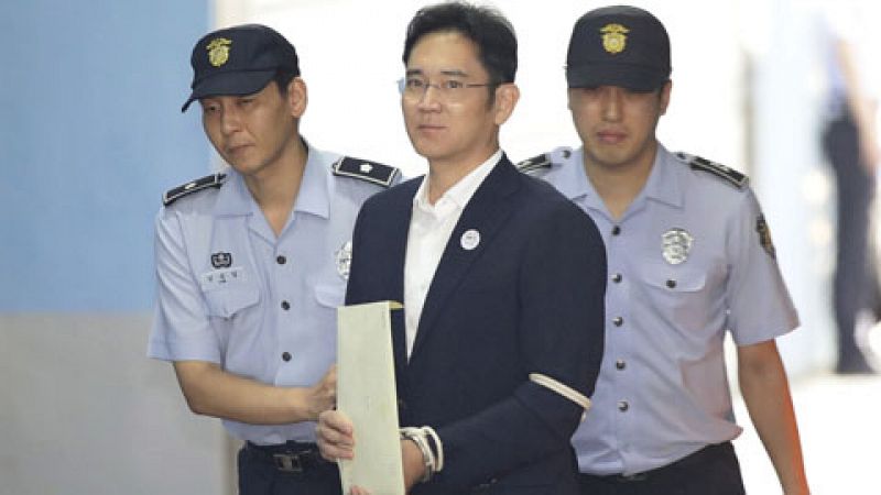 El heredero de Samsung, Lee Jae-Yong, condenado a cinco años de prisión por corrupción
