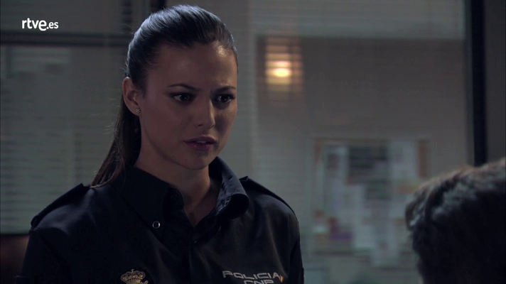 Servir y proteger - Bremón rompe con Lola