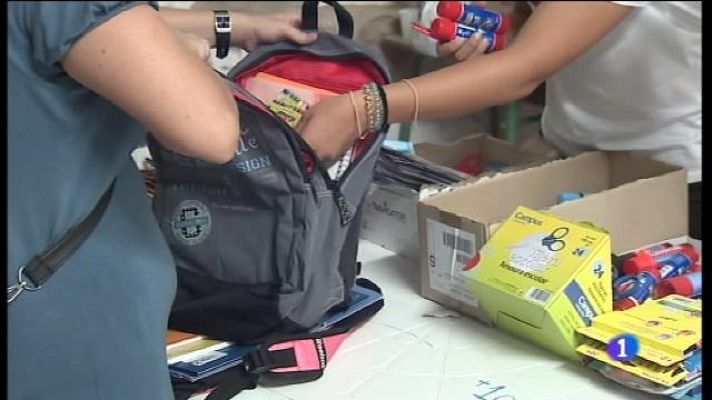 Informatiu Balear - La campanya Motxilla Solidària comença a repartir material escolar entre les famílies més necessitades
