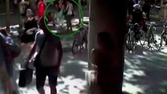 Telediario 1 - Nuevas imágenes del atropello en Las Ramblas