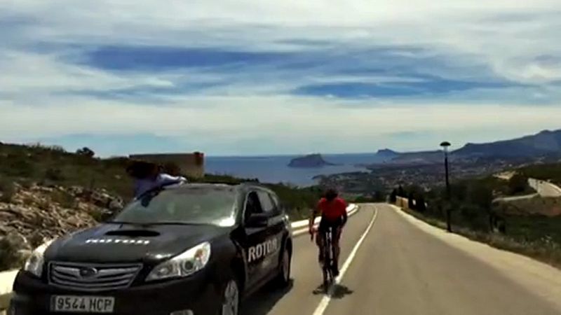 La novena etapa en la Vuelta se celebrará este domingo sobre 174 kilómetros entre las localidades de Orihuela y Cumbre del Sol, con un puerto de segunda categoría y otro de primera.