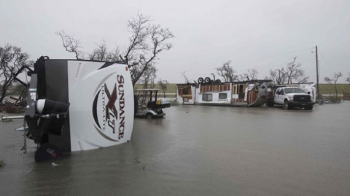 El huracán Harvey provoca fuertes inundaciones a su paso por Texas
