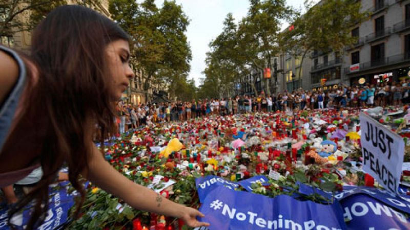 Muere una de las mujeres heridas en el atropello masivo en Barcelona