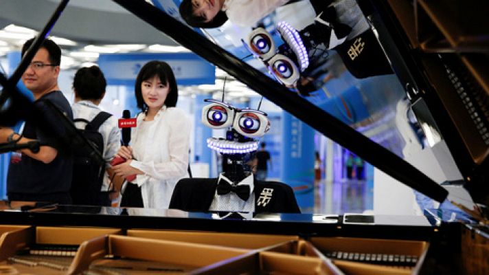 China celebra una de las mayores exposiciones de robots 