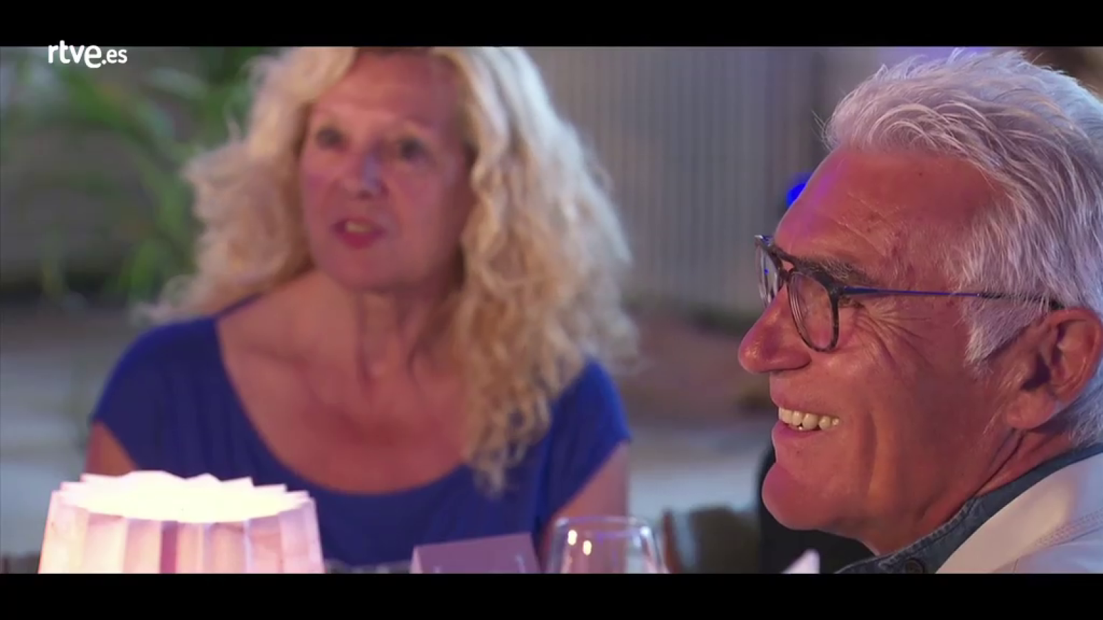 Hotel Romántico - Los cupidos eligen a la pareja que pasará la noche en la cabaña