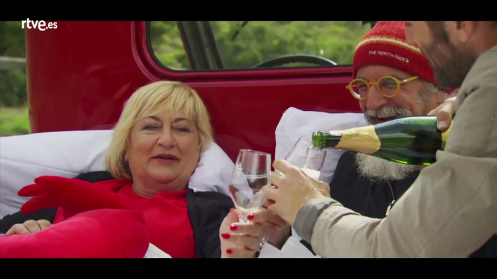 Genís y Pilar disfrutan de la cita más peculiar del programa