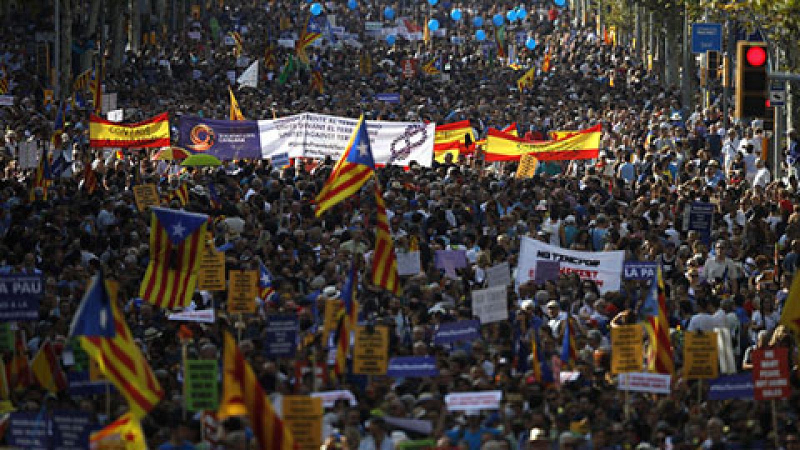 Telediario 1: La ANC admite que ayudó "en el orden" en la manifestación de Barcelona y el Ayuntamiento lo niega | RTVE Play