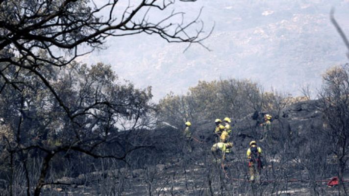 Dos frentes continúan abiertos en Fermoselle (Zamora) y otros tres incendios se dan por controlados en Ávila y León