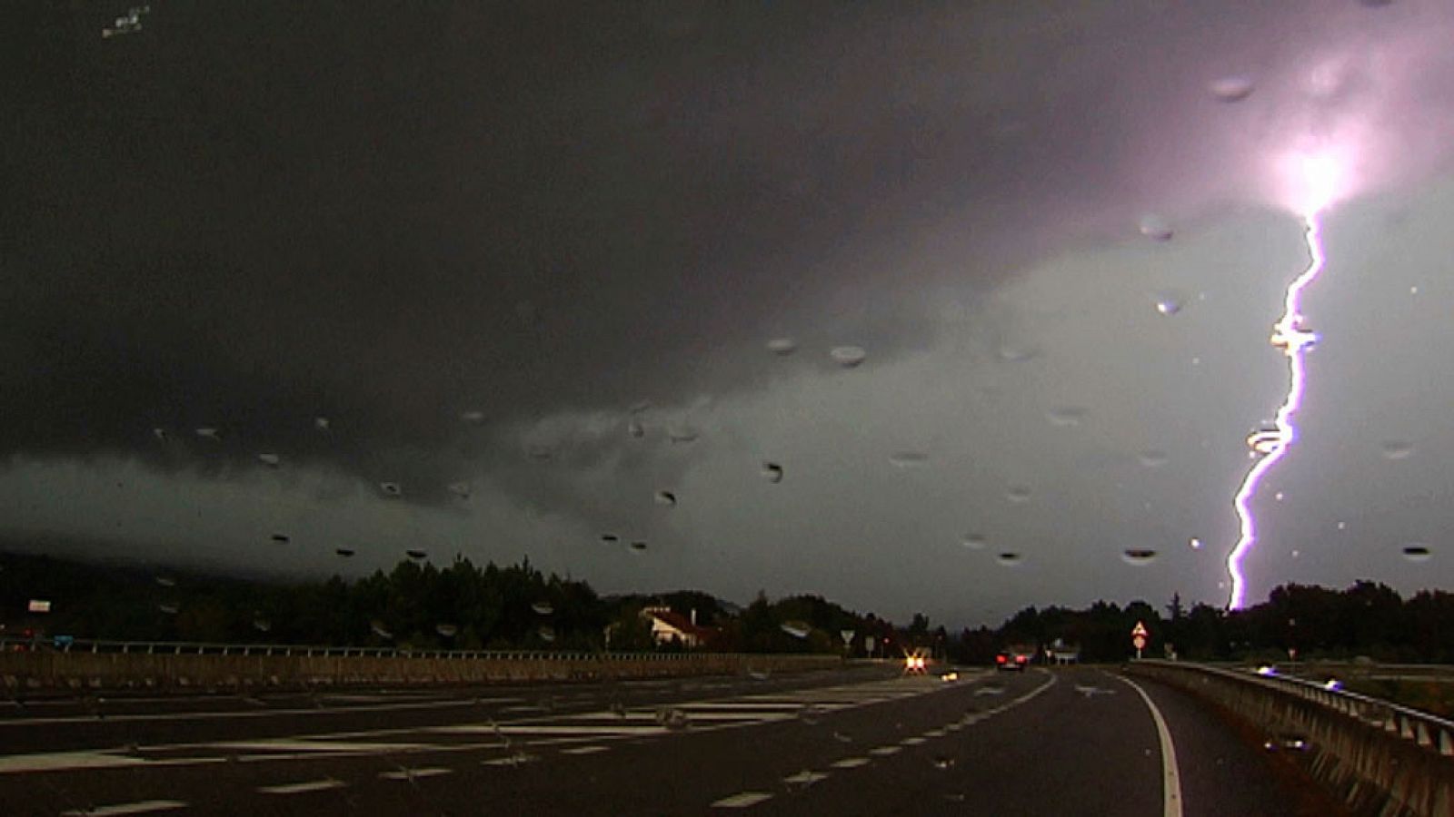 Las fuertes tormentas provocan inundaciones en Andalucía, Madrid y Castilla-La Mancha