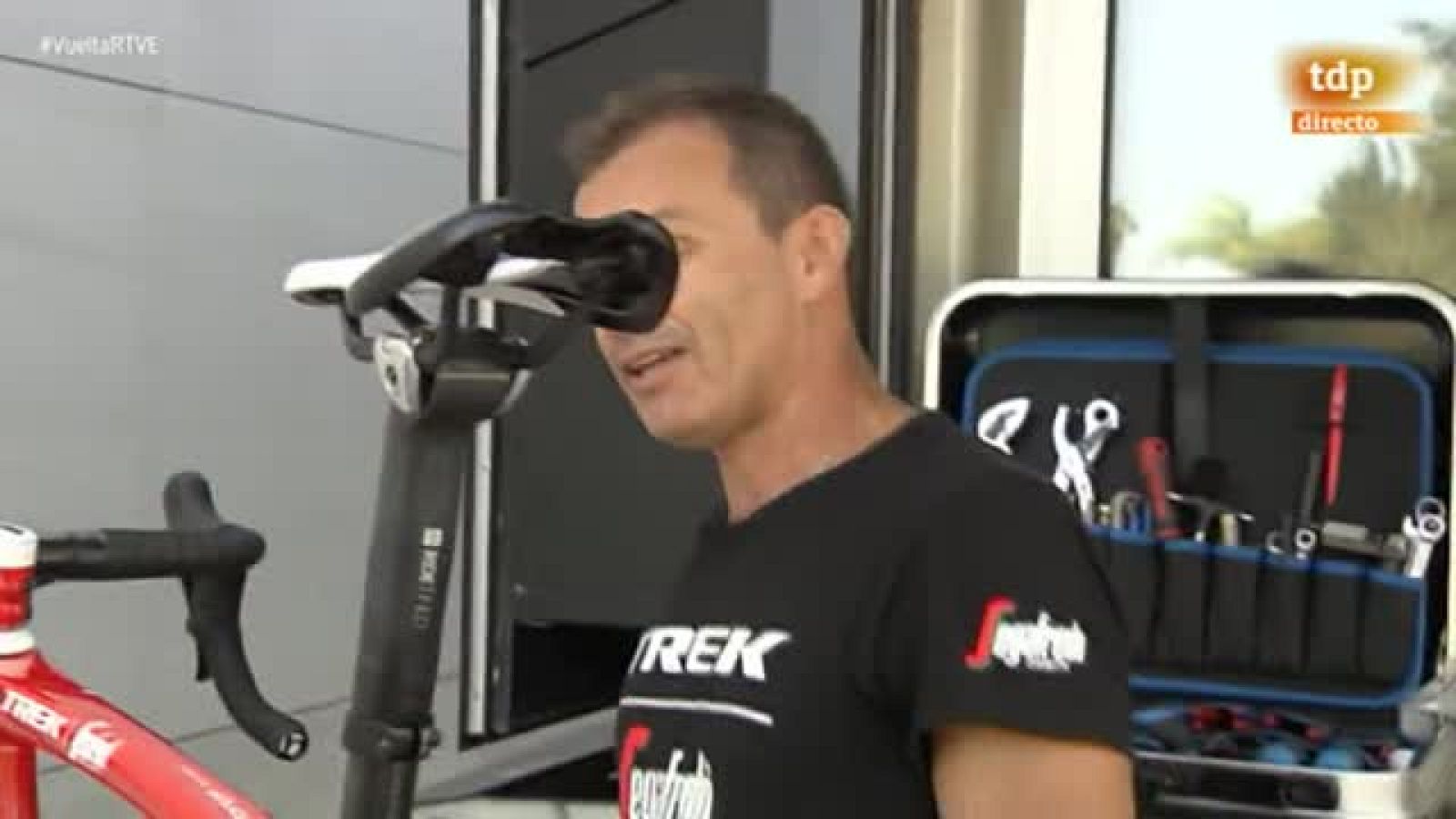 Vuelta 2017 | El trabajo de los mecánicos en la Vuelta - Vuelta ciclista a España | Ver