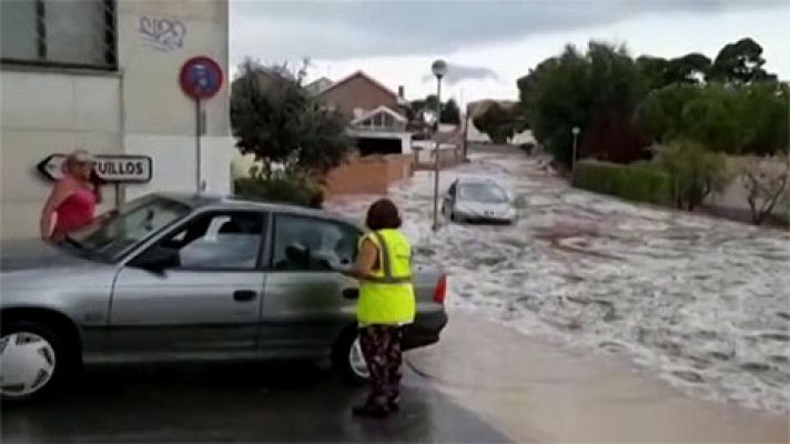 Las intensas lluvias dejan inundaciones y carreteras cortadas, sobre todo en Castilla-La Mancha y Extremadura