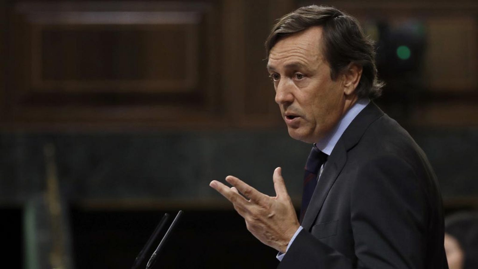 Hernando defiende a Rajoy: "¿Por qué le piden al PP lo que no se le pide a otros?"