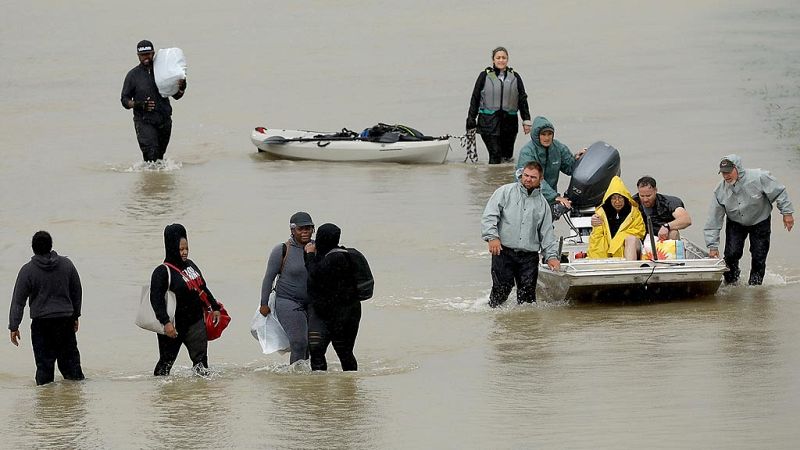 La tormenta tropical Harvey aterriza en Luisiana y decrecerá esta semana