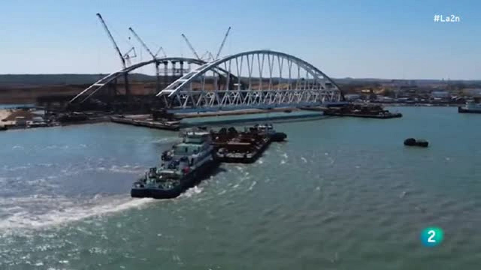 La 2 Noticias - La construcción del puente de Crimea