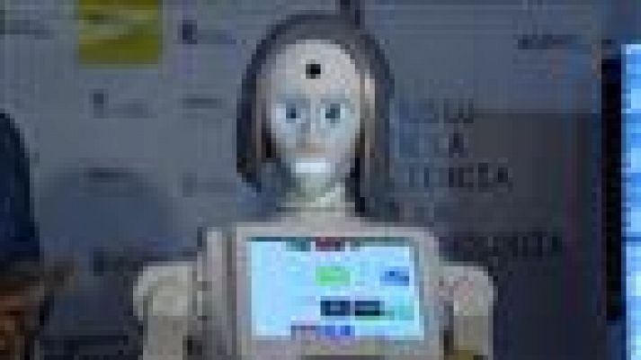 Llega a Canarias la primera robot humanoide de España 