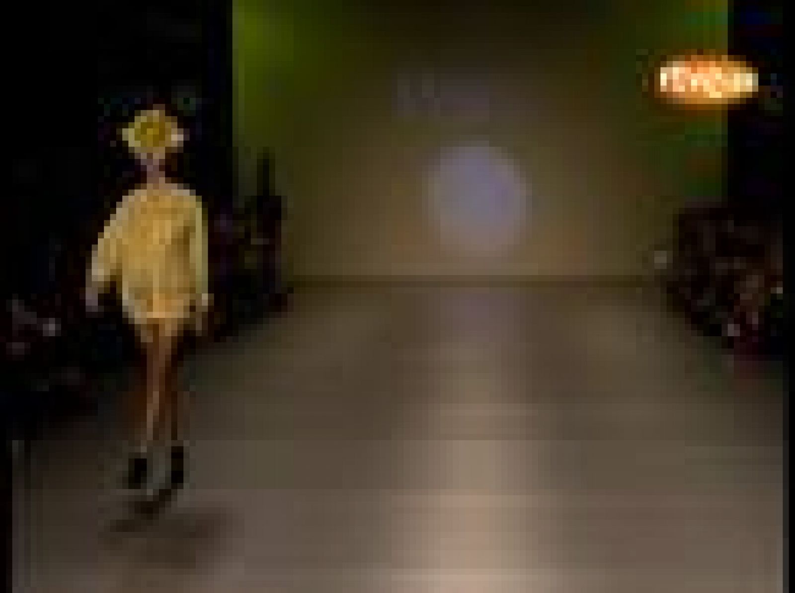 Desfile de la colección de American Perez para la temporada Otoño-Invierno 2009-2010 presentada en el Ego de Cibeles.