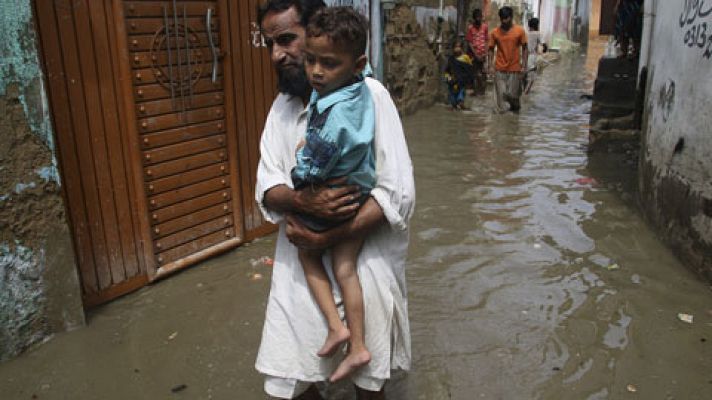 Las inundaciones provocadas por el monzón en el sudeste asiático dejan al menos 1.200 muertos