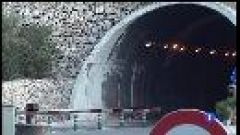 Activistes demanen la gratuïtat del túnel de Sóller