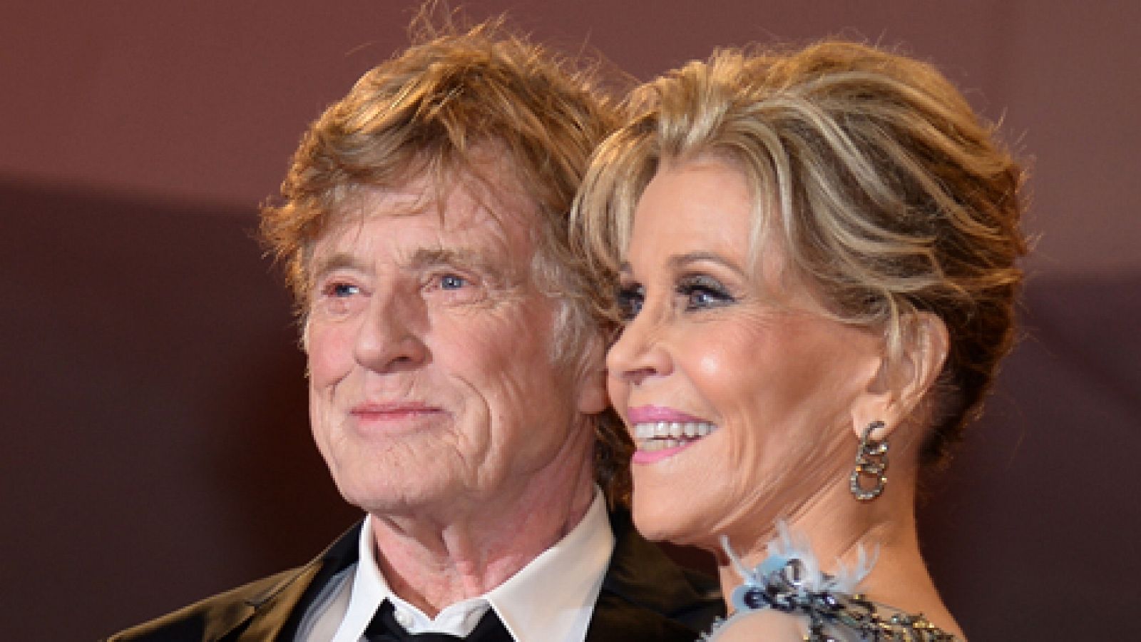 Telediario 1: Redford y Fonda reinan en Venecia con su oda al amor maduro | RTVE Play