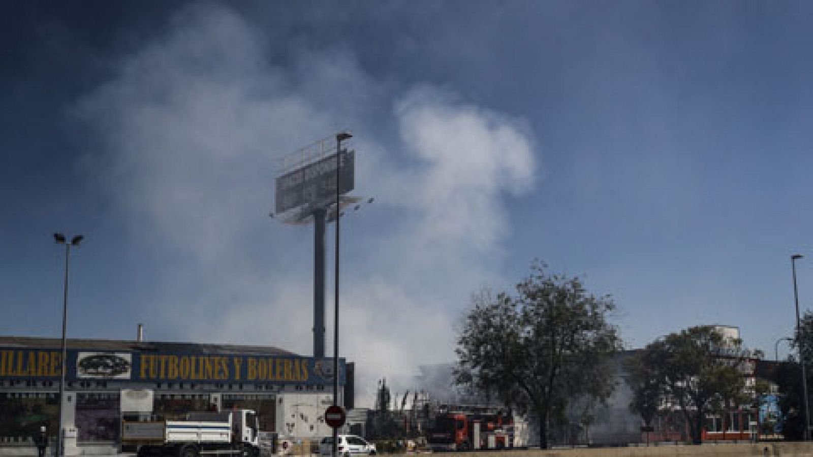 Telediario 1: Un incendio en Fuenlabrada provoca una nube tóxica  | RTVE Play