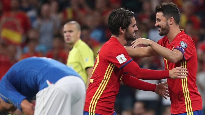  - España 3-0 Italia. Villa vuelve a la selección en el Bernabéu