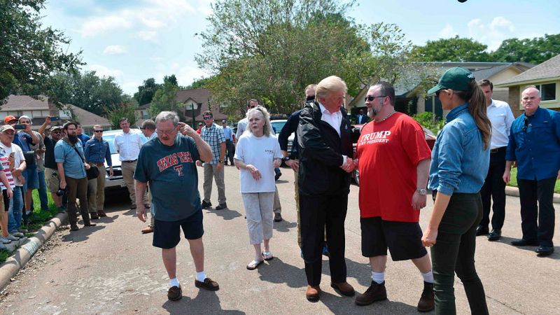 Donald Trump ha viajado a Texas para valorar los daños causados por el Huracán
