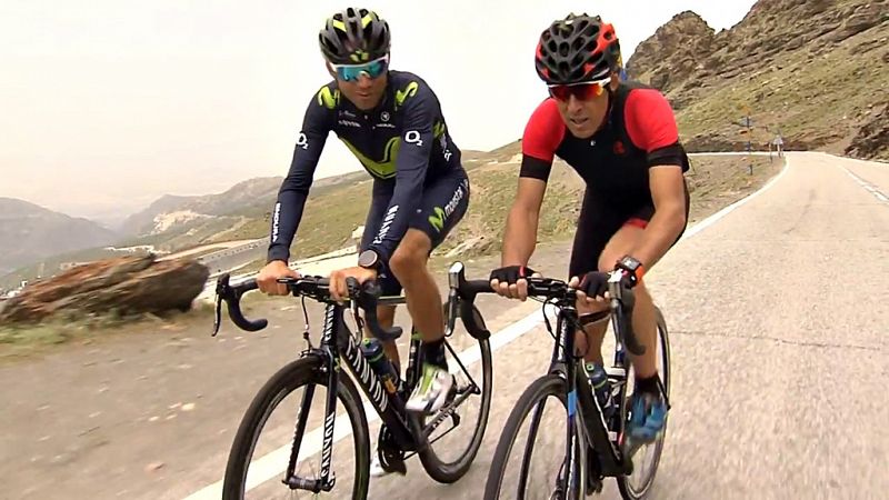El comentarista de TVE analiza la ascensión granadina acompañado del ciclista Alejandro Valverde.