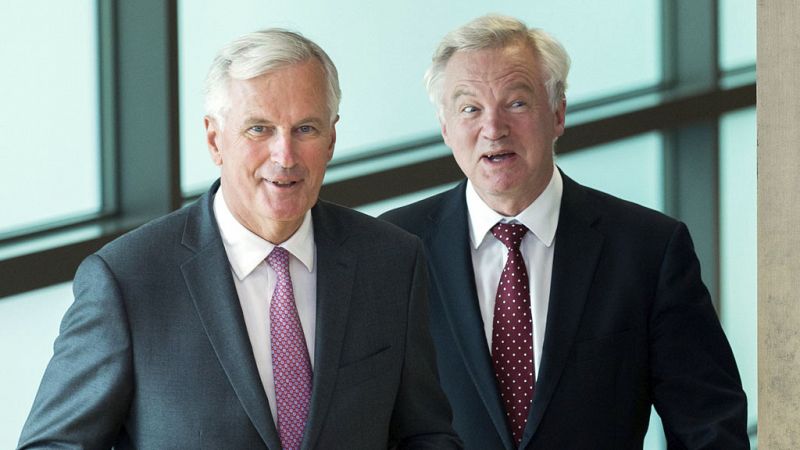 David Davis califica de "ridícula" la postura de Bruselas ante el 'Brexit'