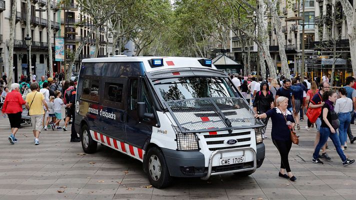 Telediario 1 - La Policía investiga si la célula contó con otro formador en Europa además del imán de Ripoll