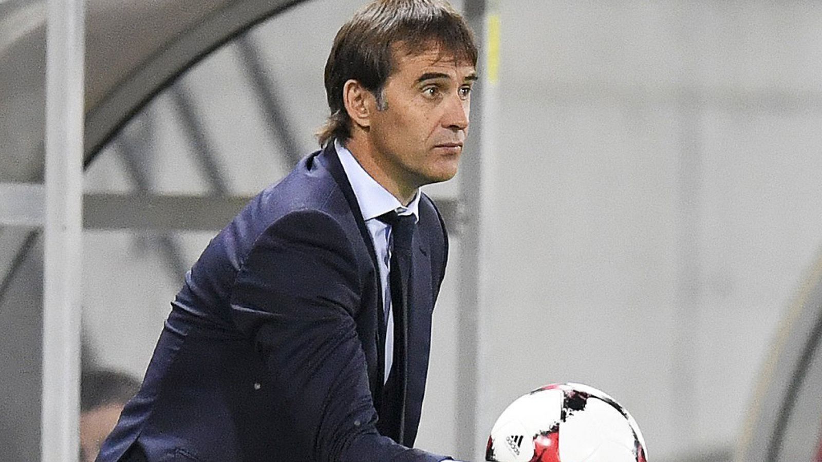 El seleccionador español de fútbol, Julen Lopetegui, ha destacado la importancia de haber marcado pronto en la victoria contra Liechtenstein: "el equipo ha salido enchufado y nos hemos puesto con ventaja muy pronto". El técnico ha lamentado la tarjet