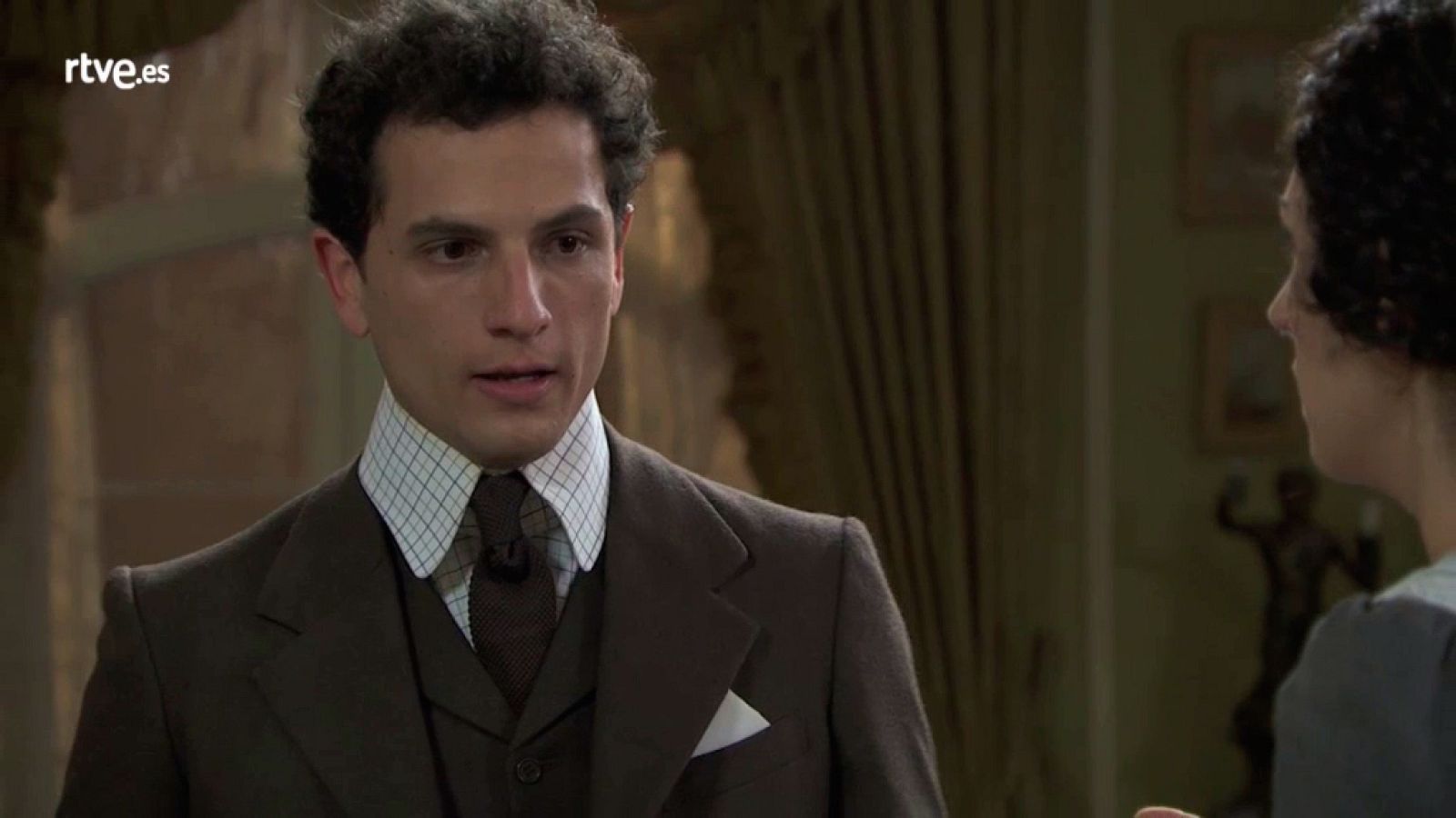 Acacias 38 - Antoñito no puede pagar el entierro de la señora García