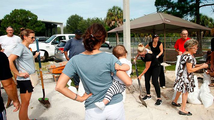 Telediario 1 - Pendientes del huracán Irma también los españoles que viven en la zona