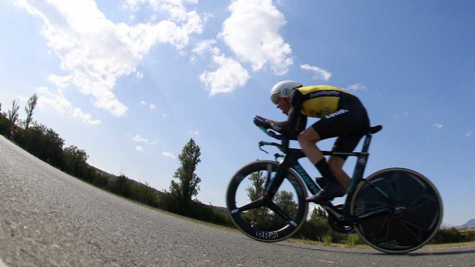 Vuelta Ciclista a España 2017 - 17ª etapa: Villadiego / Los Machucos- Monumento Vaca Pasiega (2) - ver ahora