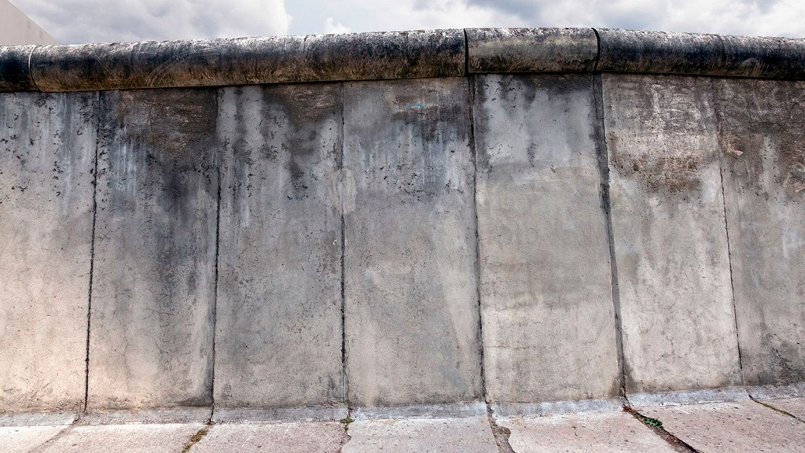 Documenta2 - El muro de Berlín. La noche que se cerró el telón