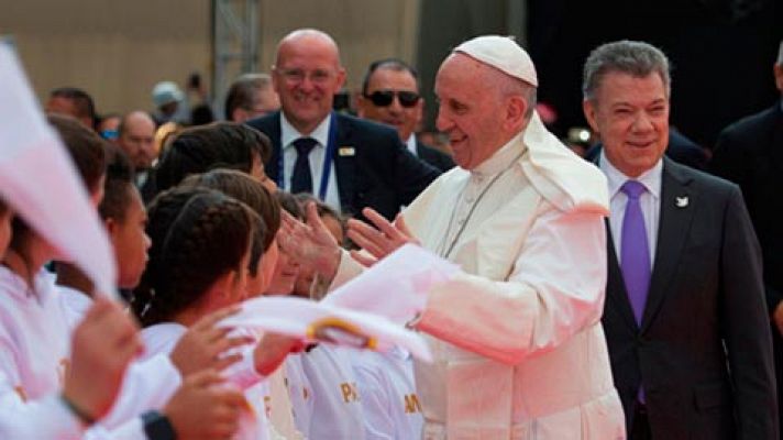El papa Francisco llega a Colombia con un mensaje de paz y reconciliación