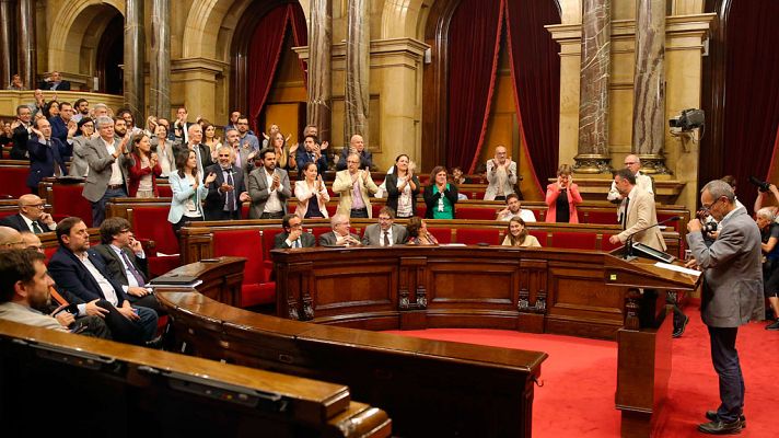 Especiales informativos - Coscubiela arranca la ovación de Cs, PSC y PP: "No quiero que mi hijo viva en un país donde la mayoría tape los derechos del resto"