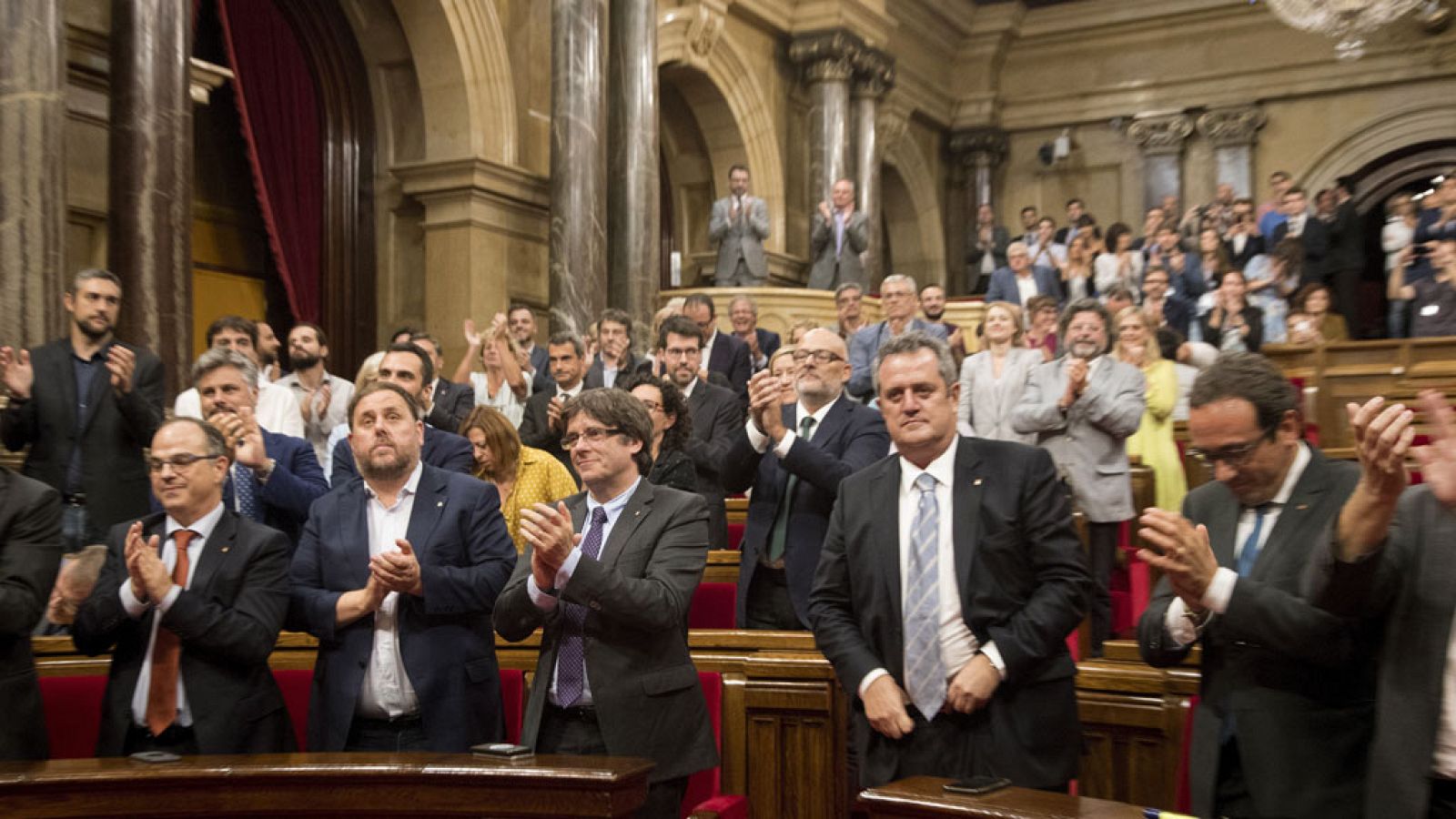 El Parlament de Catalu�a culmina su desaf�o al Estado y aprueba la principal ley de desconexi�n con Espa�a