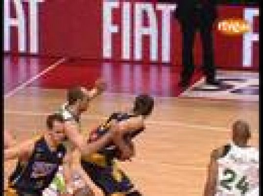 Baloncesto en RTVE - El Unicaja despierta al Estudiantes