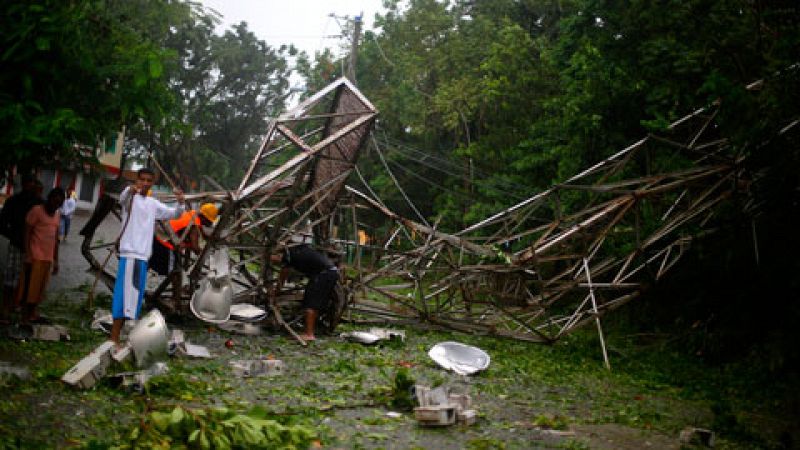 Irma arrasa la isla de Barbuda