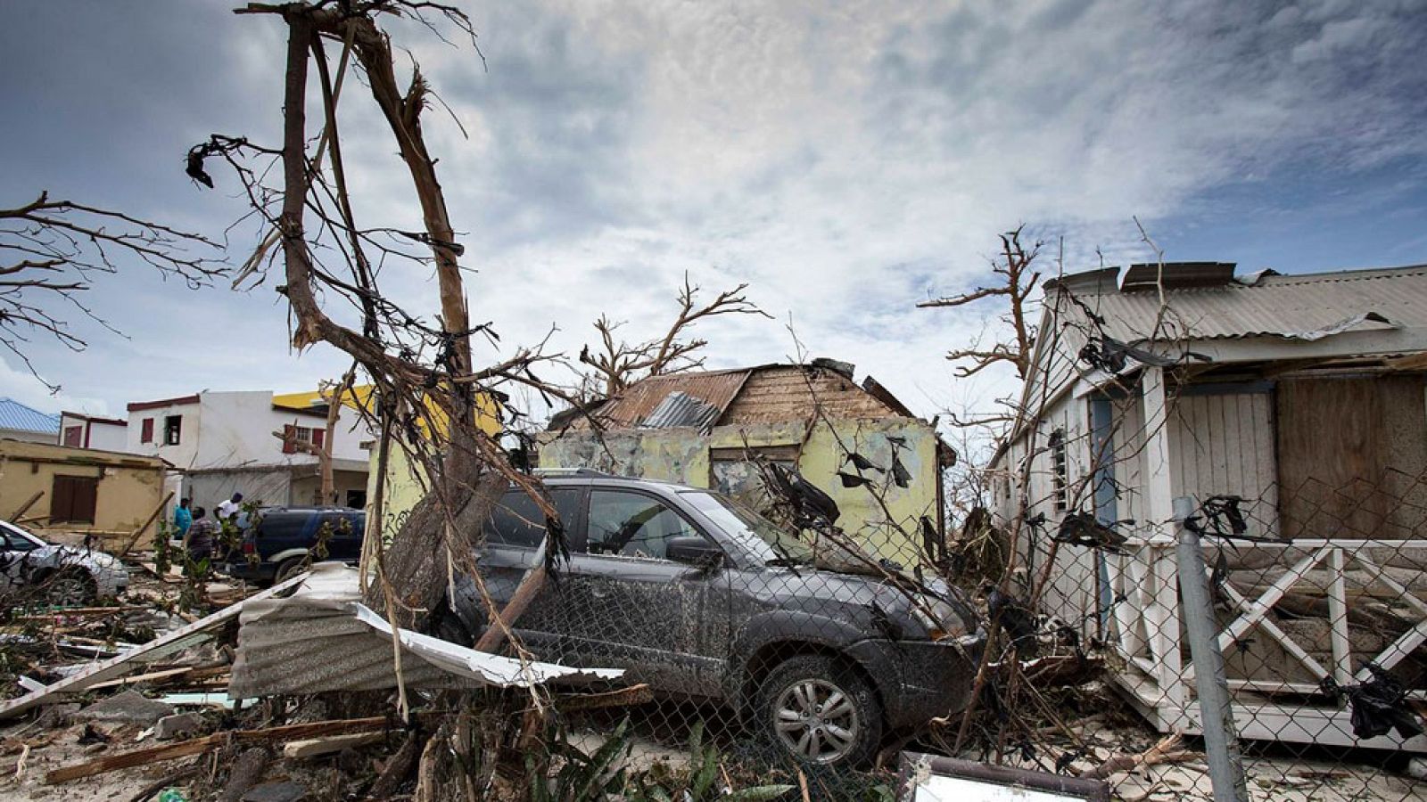 Menos daños de los esperados por el huracán Irma a su paso por la República Dominicana