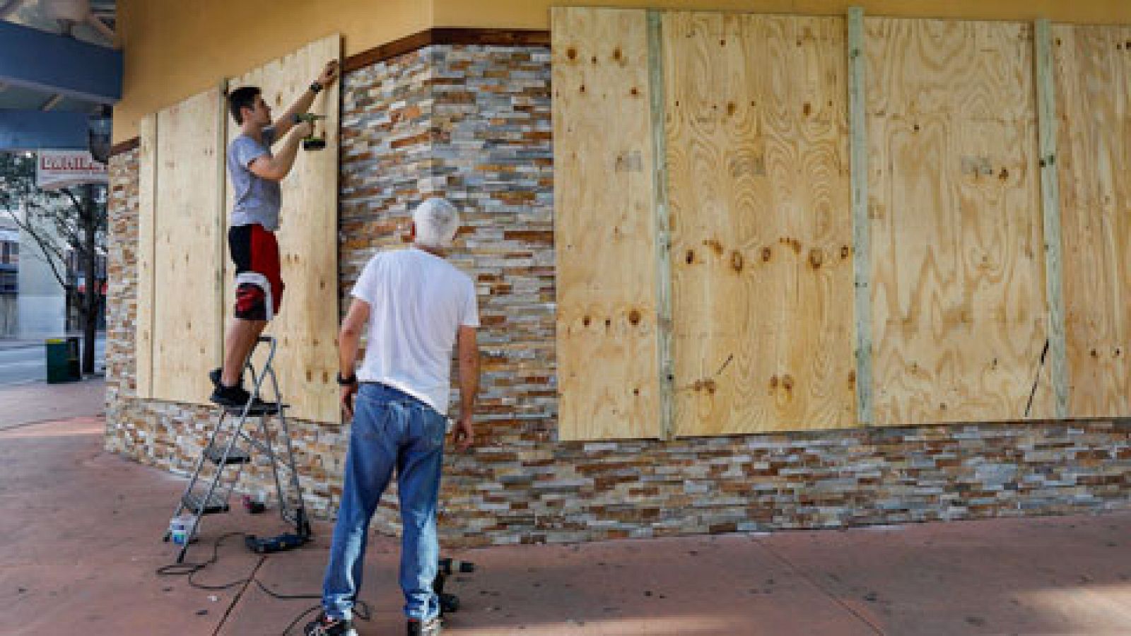 En Florida esperan la llegada de Irma, el huracán mas fuerte jamás registrado