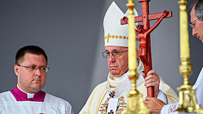 El papa vuelve a llamar a la reconciliación en uno de los feudos de las FARC en Colombia 