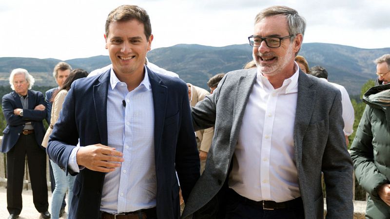 Ciudadanos ha presentado una moción en el Congreso para apoyar "sin complejos" al Gobierno y a los jueces a la hora de impedir el referéndum catalán, y cuya votación obligará a todos los partidos a "retratarse" ante este "golpe a la democracia", segú